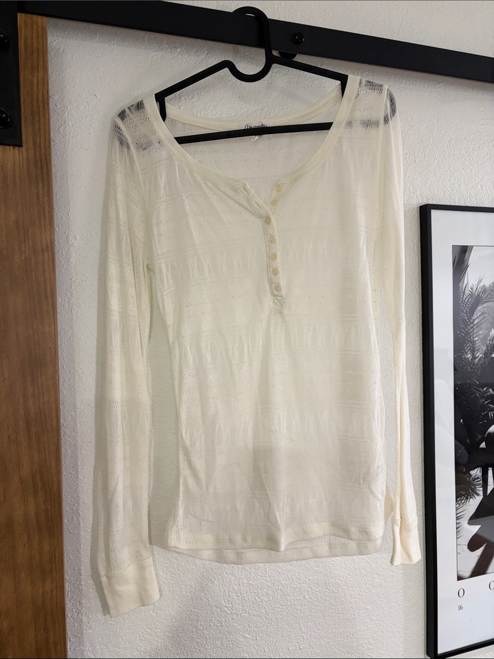 Aeropostale Lightweight Long-Sleeve Henley Top in white